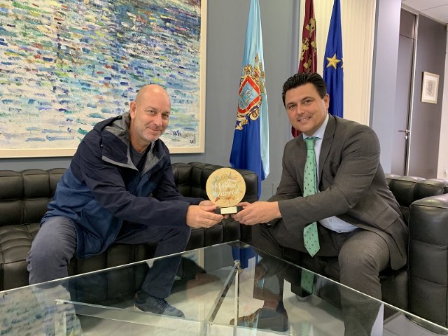El mejor helado artesano de turrón, de España, se puede degustar en Santiago de la Ribera