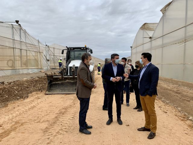Comienzan las obras de adecuación en el camino rural Lo Llerena