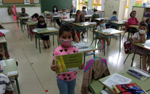 La Biblioteca de San Javier entrega los premios del concurso de puntos de lectura 2021