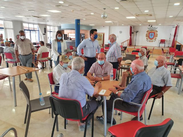 Los centros municipales de Mayores de Santiago de la Ribera y El Mirador reabren tras 15 meses cerrados por la pandemia