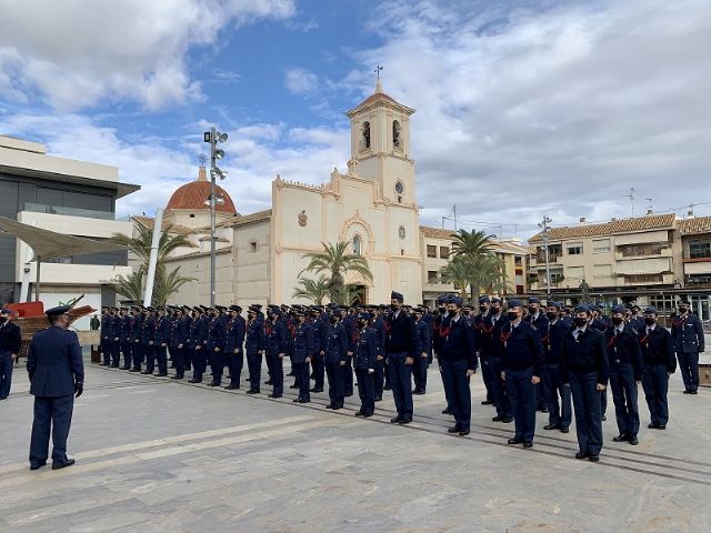 Los alumnos de nuevo ingreso en la AGA visitan el Ayuntamiento