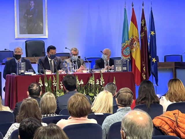 San Javier estrena una obra en dos volúmenes sobre su Historia coincidiendo con el día de su Patrón, san Francisco Javier