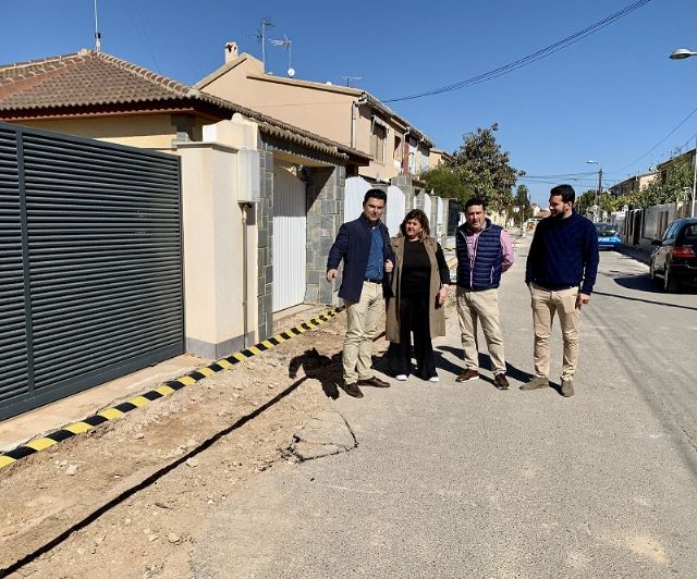 Las obras de las calles Luis Cernuda, Emilio Prados y otras, en Santiago de la Ribera, estarán terminadas en mayo