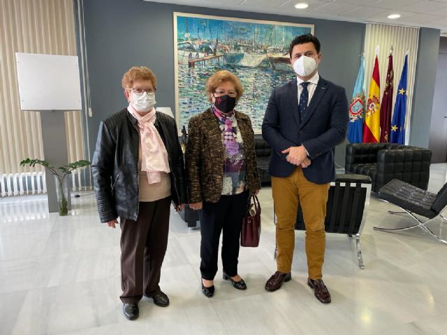 Renovación de convenios con la coral Stella Maris Björk, Agrupación Músico-Cultural San Javier y Asociación de Amas de Casa, de Santiago de la Ribera