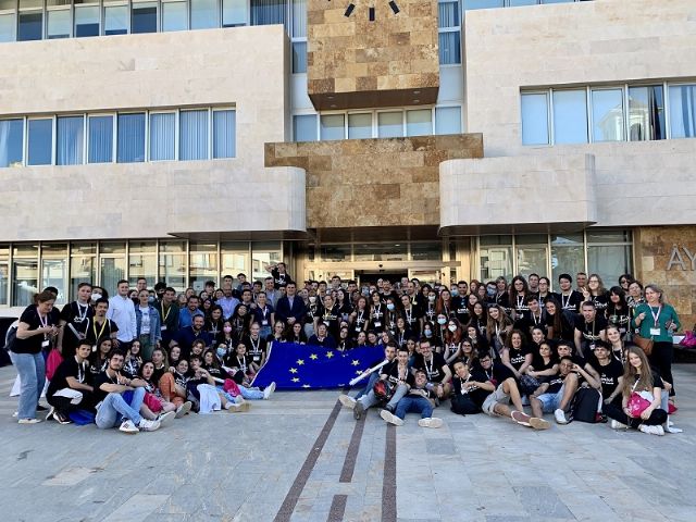 Más de un centenera de jóvenes de la Región presentan sus propuestas en San Javier