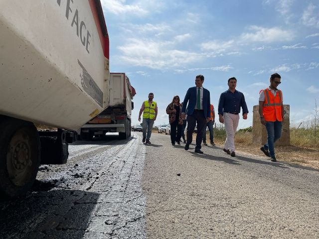 La Comunidad refuerza una carretera en El Mirador con nuevos materiales más sostenibles
