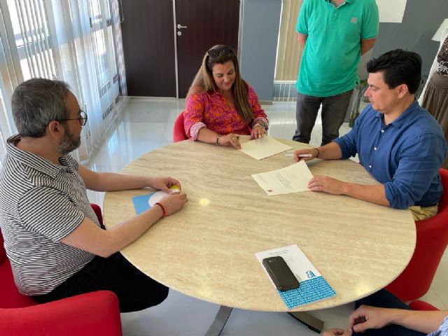 Ayuntamiento seguirá apoyando al Grupo de Teatro San Javier