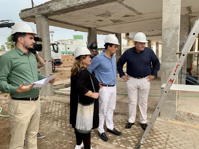 El alcalde visita las obras del futuro Centro de Negocios, que estarán finalizadas en febrero de 2023