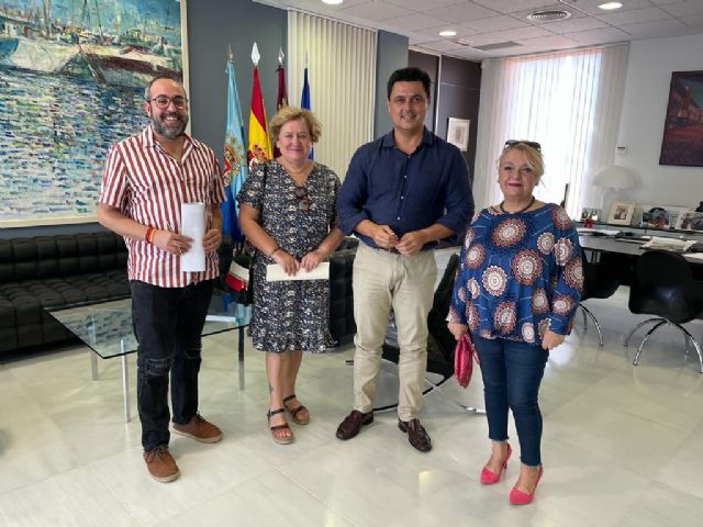 El Ayuntamiento renueva convenio de colaboración Coros y Danzas Mar Menor