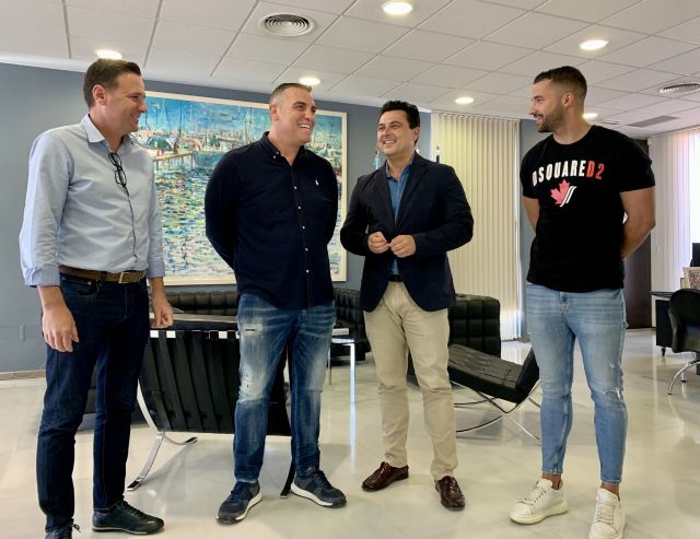 Firma de convenios de colaboración con el Mar Menor F C , el club de Tenis San Javier-Ciudad del Aire y el Club Atlético San Javier Tenis de Mesa