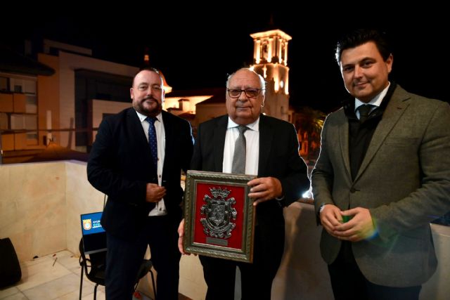 Un pregón tan nostálgico como divertido de Manuel Martínez inaugura las fiestas patronales de San Javier