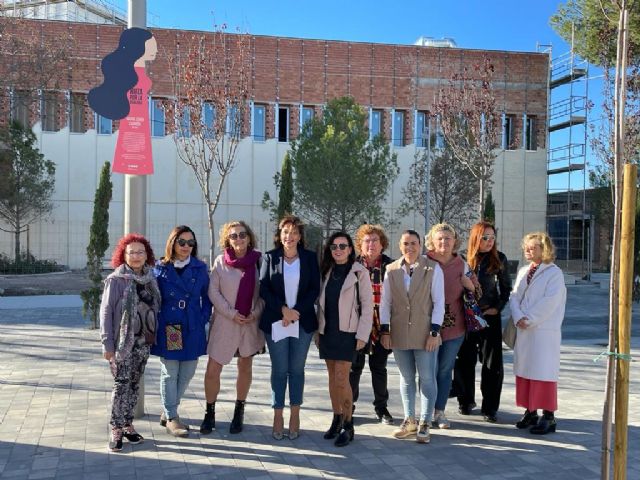 San Javier estrena la Ruta por la Igualdad con mujeres pioneras y defensoras de los derechos de la ujer