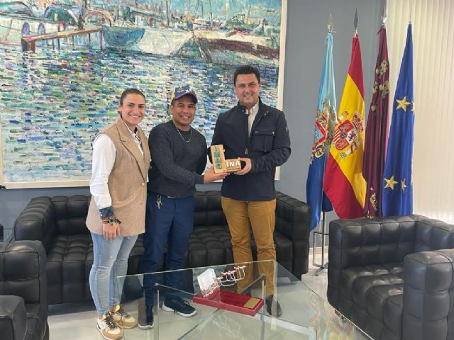 El artista venezolano, Jonhatan López gana el Premio del Público del Festival Imagina 2022