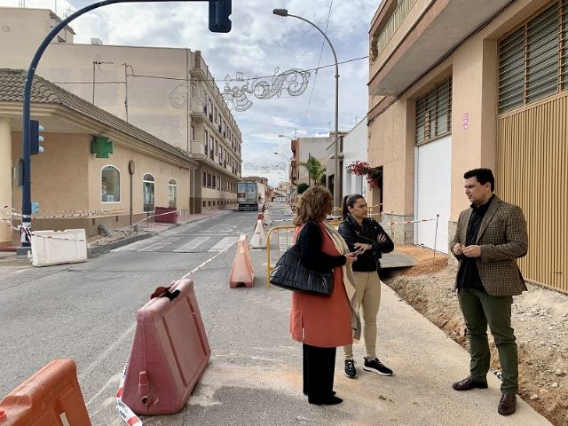 El Ayuntamiento invierte 160.000 euros en la mejora de la accesibilidad de la avenida Principal y otras de El Mirador
