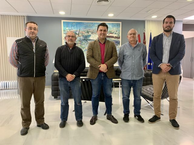 El Ayuntamiento renueva sus convenios de colaboración con las asociaciones de comerciantes locales