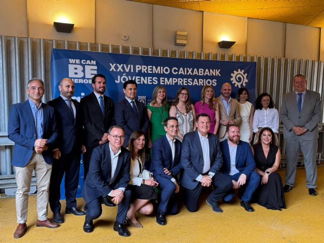 San Javier acogió la Gala de entrega de Premios Caixabank Jóvenes Empresarios 'Héroes'