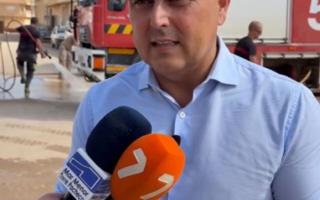 El alcalde pide más inversiones y más transparencia al Ministerio por la gestión de los cortes de agua tras la DANA