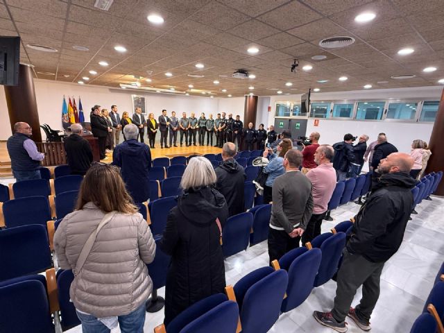 Minuto de silencio por Germán Pérez, el guardia Civil fallecido en Huelva