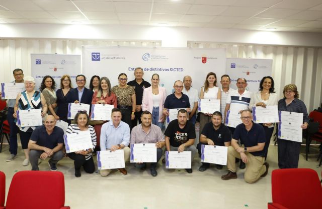 Doce empresas recogen su distintivo del Sistema de Calidad de Destino