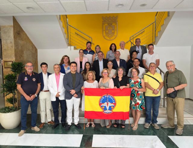 El Club Patrulla Águila nombra Socio de Honor al alcalde, José Miguel Luengo
