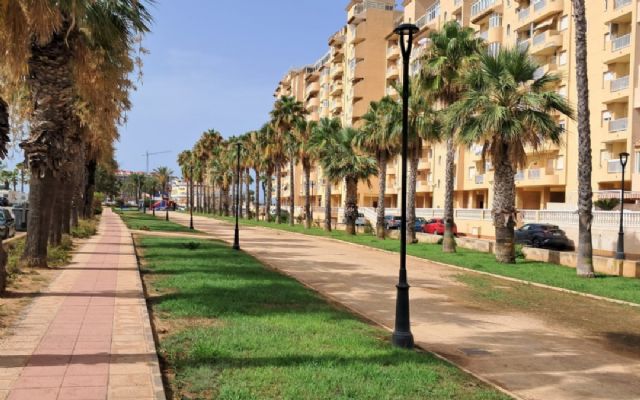 Turismo mejora el alumbrado público en varios puntos de La Manga del Mar Menor