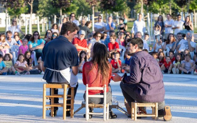 ‘Instants’ lleva a La Manga la poesía del circo para cerrar el exitoso ciclo de teatro de calle de San Javier Fest
