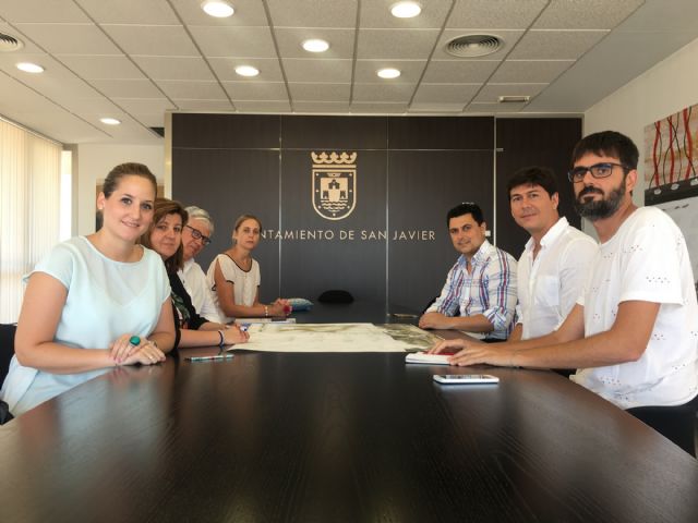 El alcalde recibió a los arquitectos ganadores del concurso de ideas para remodelar el Parque Almansa