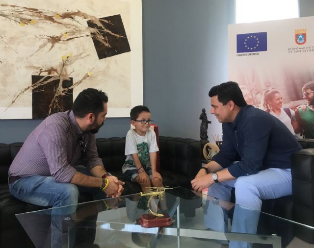 Joaquín, el niño que padece glaucoma congénito, agradece la ayuda recibida para afrontar las operaciones a las que se ha sometido con éxito