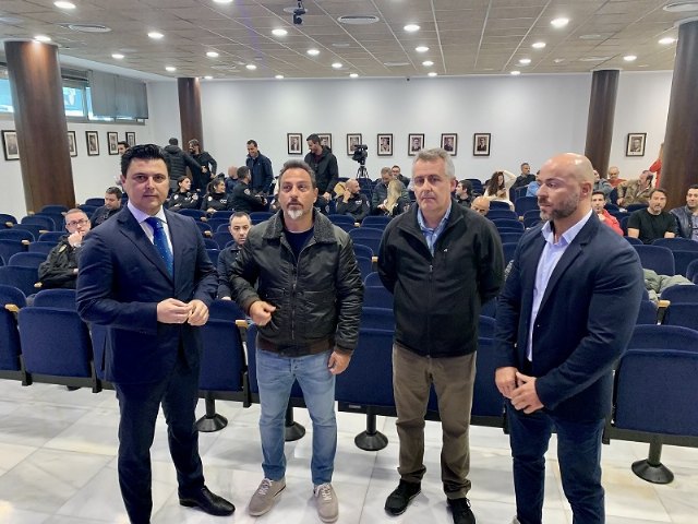 Más de un centenar de policías locales participan en una jornada sobre vehículos de movilidad personal