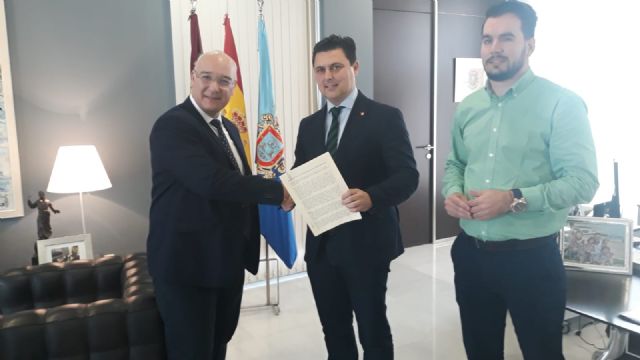Un convenio con Carrefour completa las plazas de prácticas para el curso de certificación de actividades de auxiliar de almacén