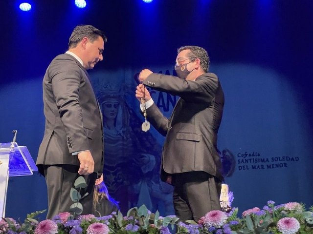 El alcalde, José Miguel Luengo, pregona la Semana Santa 2022 en Santiago de la Ribera