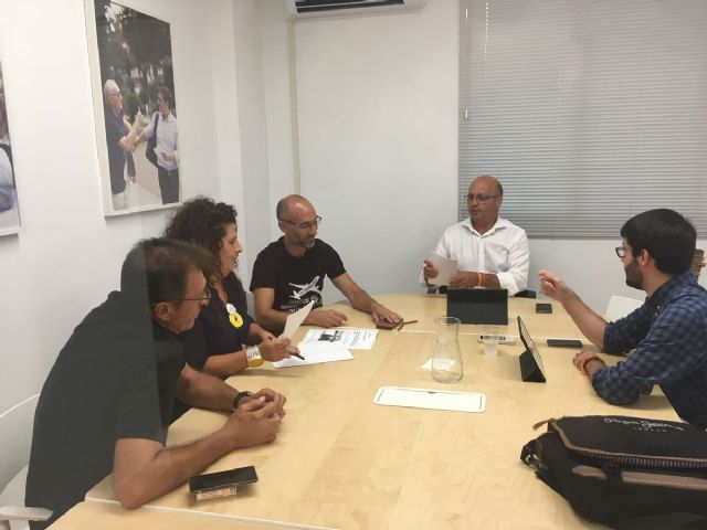 Ciudadanos denuncia que “la nefasta gestión del PP” puede dejar en el paro a muchos trabajadores del aeropuerto de San Javier