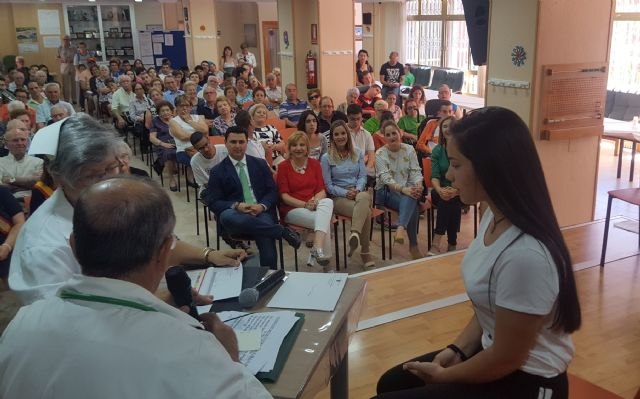 Encuentro entre mayores y personas con discapacidad para conmemorar el Día Internacional de la Familia en San Javier
