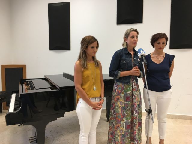 El coro de Voces Blancas y alumnos de Aidemar interpretarán una canción con voz y lenguaje de signos