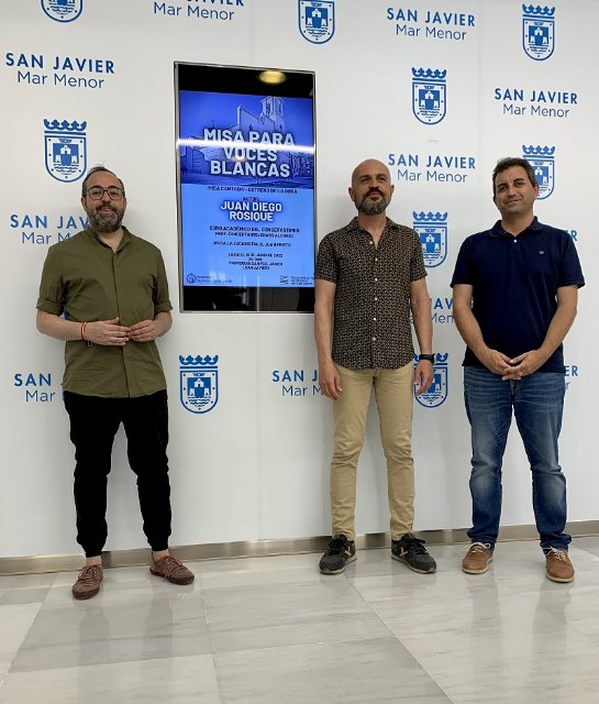 El profesor del Conservatorio de San Javier, Juan Diego Rosique, presenta su 'Misa para Voces Blancas. En memoria de las víctimas delCovid'