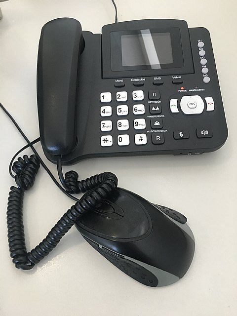 La adjudicación mediante concurso del servicio de telefonía permite ahorrar más de 47 mil euros en dos años
