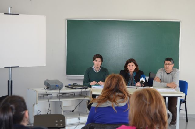 El plan formativo  municipal en prevención de riesgos laborales, que incluye 23 cursos, prioriza la formación en servicios públicos y limpieza