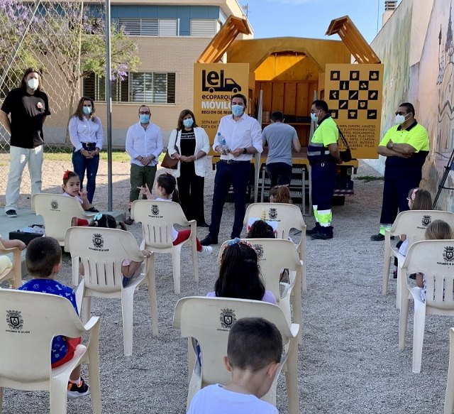 San Javier celebra el Día Mundial del Reciclaje en el CEIP El Mirador