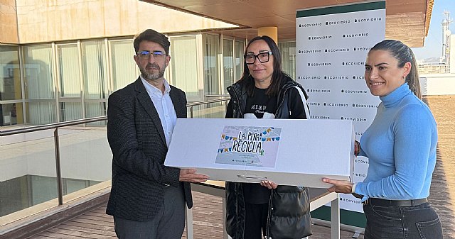 La Peña Ni Se Sabe recibe el premio 'La Peña Recicla', que otorga Ecovidrio
