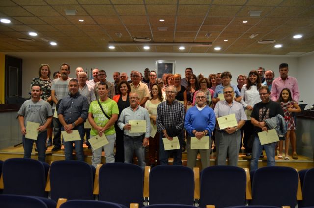 Un centenar de trabajadores recogieron sus diplomas tras finalizar diferentes cursos