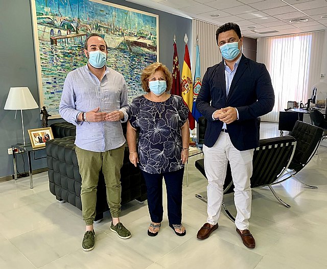 El Ayuntamiento renueva su colaboración con la Rondalla y Coro 'Santiago Apóstol'