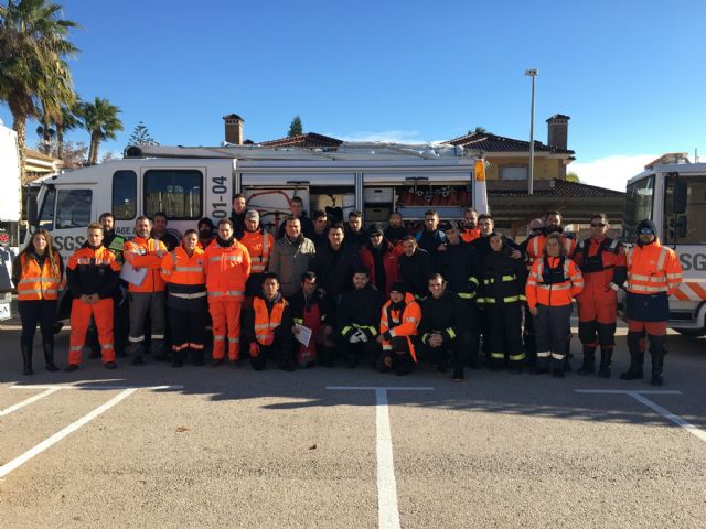 El servicio de emergencias recibe un importante refuerzo para las labores de achique de agua en sótanos