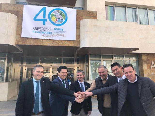 El consejero de Agua clausura el acto conmemorativo por el 40 aniversario de trasvase Tajo-Segura en San Javier