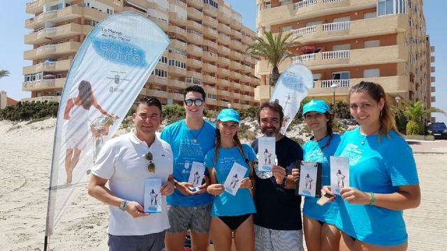 La consulta ciudadana sobre las propuestas para La Manga continúa su recorrido por las playas y zonas de mayor afluencia en el área de San Javier