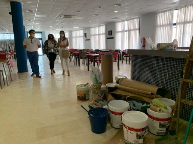 El Ayuntamiento invierte 20.000 euros en mejoras en el  Centro de Personas Mayores de Santiago de la Ribera