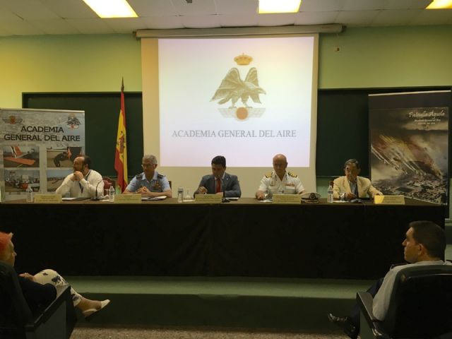 El alcalde clausuró las I Jornadas de Periodismo, Protocolo y Fuerzas Armadas