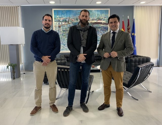 El Ayuntamiento renueva convenio de colaboración con la Asociación de Comerciantes Galerías El Flamenco, de La Manga del Mar Menor