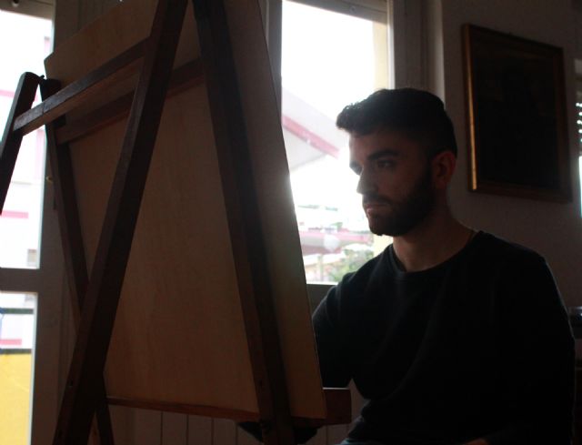 La revista italiana 'ISKULTONE' destaca la obra sobre Cerdeña del joven artista de San Javier, Andrés M. García
