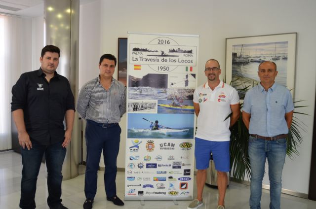 El piragüista local, Alejandro Agüera llega a Roma culminando con éxito 'La travesía de los locos'