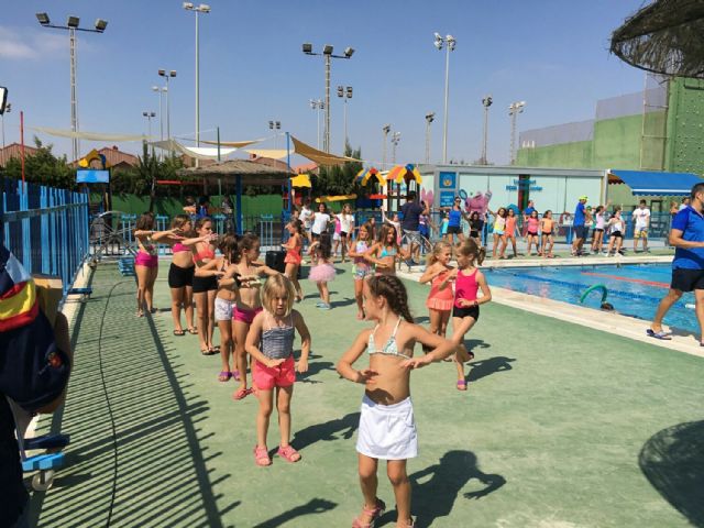 Más de 600 niños de entre 3 y 12 años pasarán este verano por la Escuela Infantil de Verano y Campus Deportivos en el Polideportivo municipal de San Javier